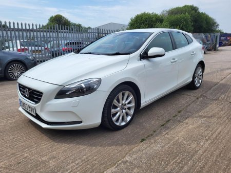 VOLVO V40 2.0 D3 SE Lux Nav Geartronic Euro 5 (s/s) 5dr