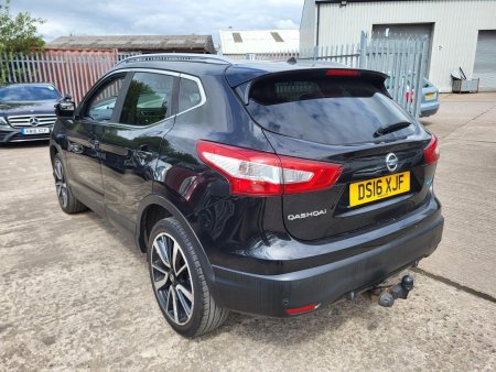 NISSAN QASHQAI 1.5 dCi Tekna 2WD Euro 6 (s/s) 5dr